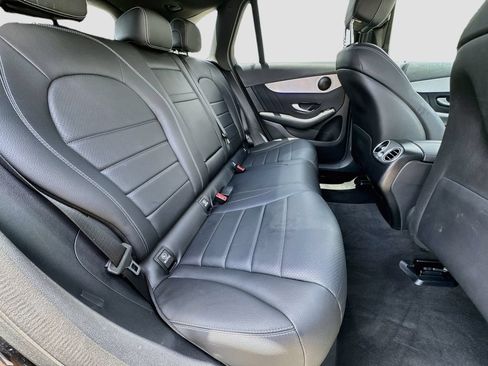 Used 2022 Mercedes-Benz GLC 300 image 34