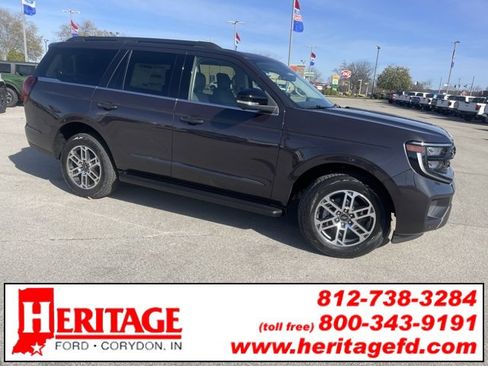 New 2025 Ford Expedition Active image 1