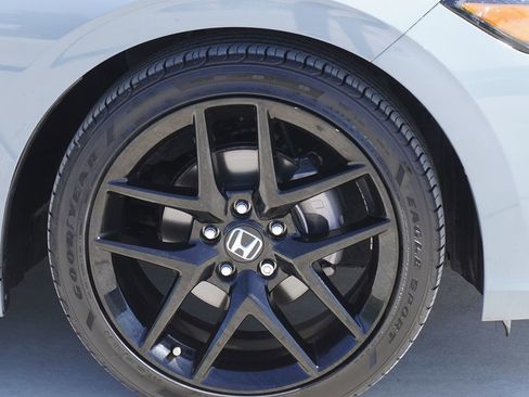 Used 2022 Honda Civic Sport image 8