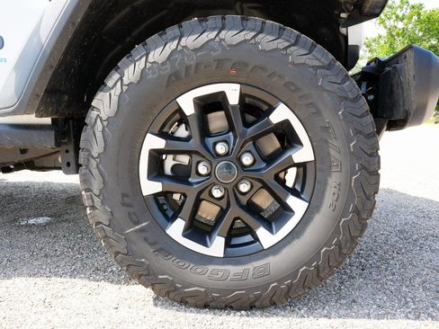 New 2025 Jeep Wrangler Unlimited Rubicon 4xe w/ Safety Group image 51