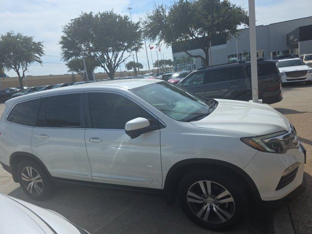 Used 2017 Honda Pilot EX image 5