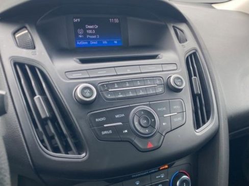 Used 2017 Ford Focus SE image 24