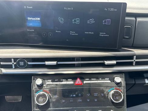 Used 2025 Hyundai Santa Fe SEL FWD image 31
