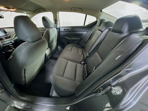 Used 2024 Nissan Altima 2.5 SV image 25