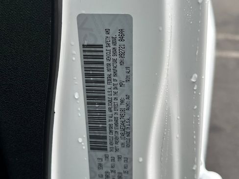 Used 2017 Jeep Wrangler Unlimited Sahara w/ Connectivity Group image 24