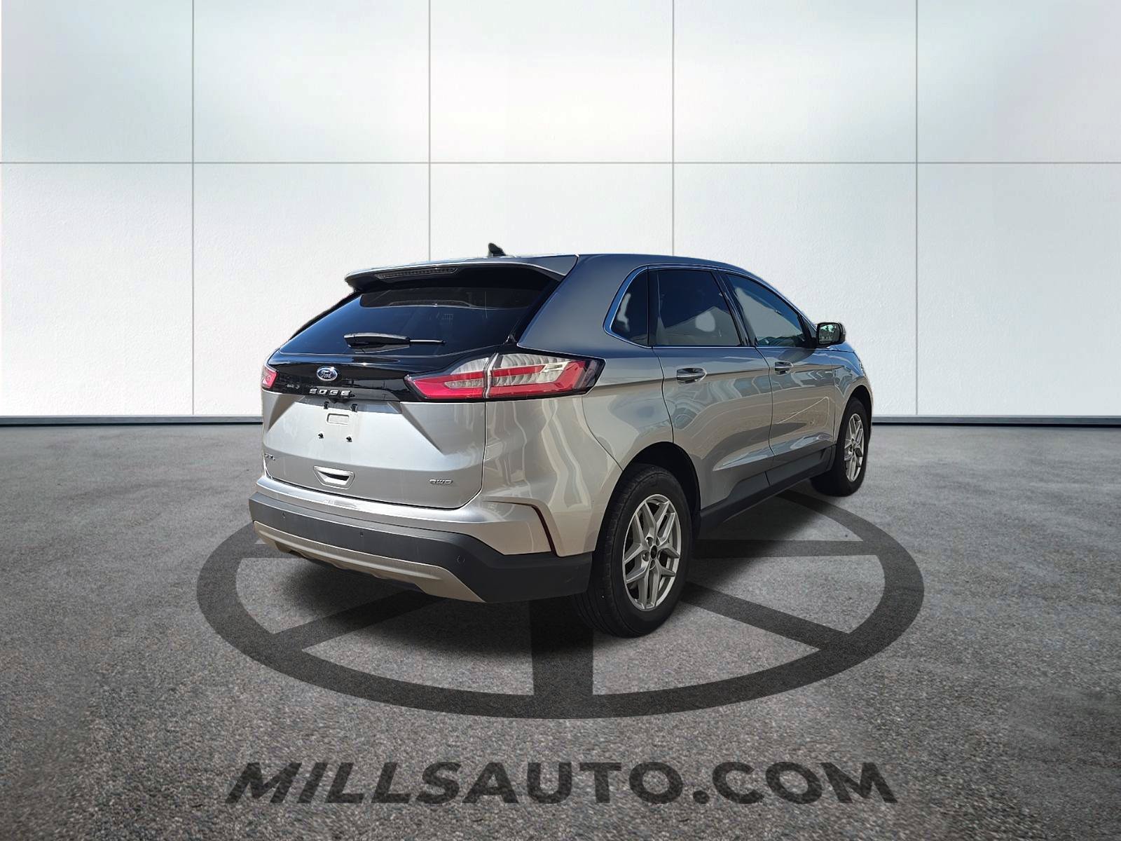 Used 2024 Ford Edge SEL AWD/4WD image 4
