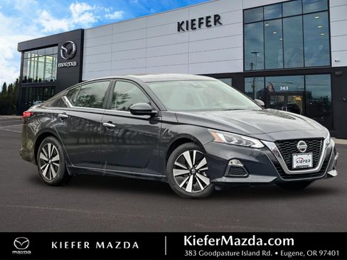 Used 2022 Nissan Altima 2.5 SV image 1