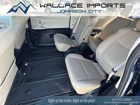 Used 2021 Toyota Sienna XLE w/ XLE Plus Package image 37