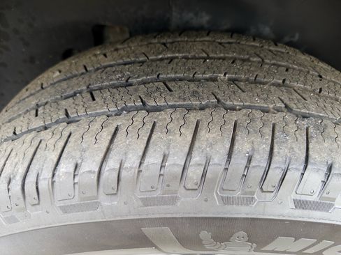 Used 2023 Rivian R1S Launch Edition AWD/4WD image 38