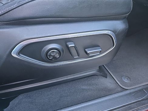 Used 2024 Jeep Wagoneer Series II image 84