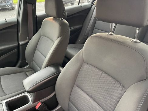 Used 2016 Chevrolet Cruze LT FWD image 6