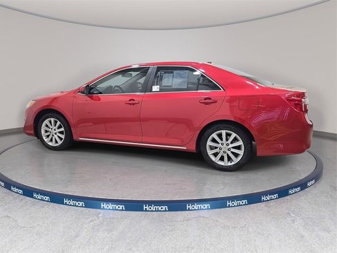 Used 2014 Toyota Camry XLE image 9