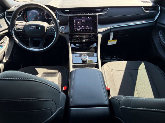 New 2026 Jeep Grand Cherokee Laredo X AWD/4WD image 34