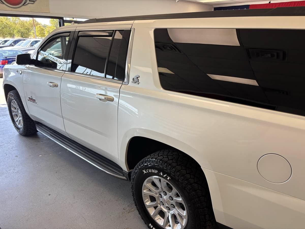 Used 2015 GMC Yukon XL SLT w/ Open Road Package RWD image 12
