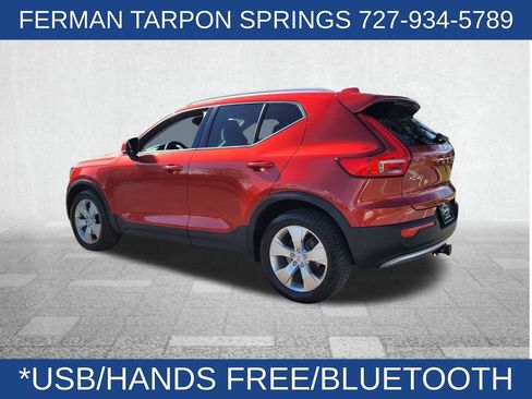 Used 2019 Volvo XC40 T5 Momentum image 7