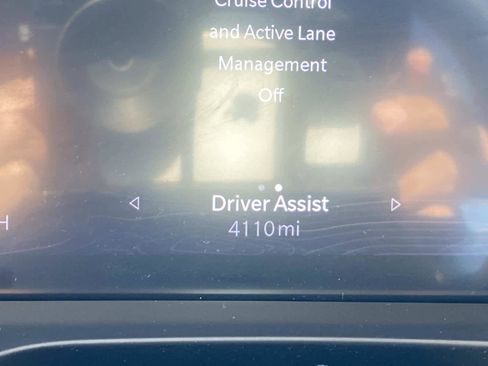 Used 2022 Jeep Grand Cherokee Limited image 32