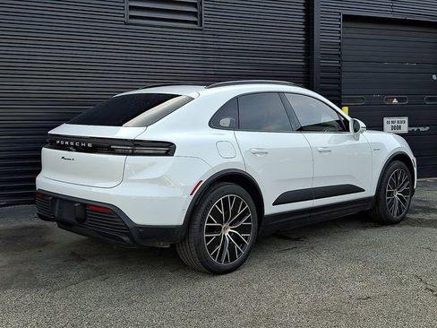 New 2026 Porsche Macan 4 Electric AWD/4WD image 7