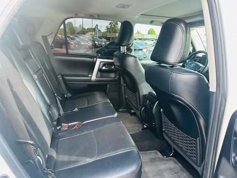 Used 2015 Toyota 4Runner Limited AWD/4WD image 19