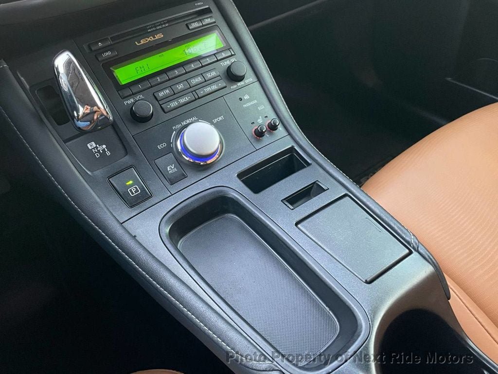 Used 2012 Lexus CT 200h Premium w/ Premium Audio Pkg FWD image 17