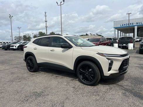 New 2026 Chevrolet Trax ACTIV w/ Driver Confidence Package image 1