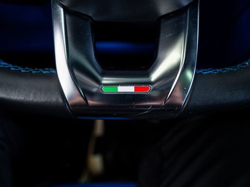 Used 2020 Lamborghini Urus image 47