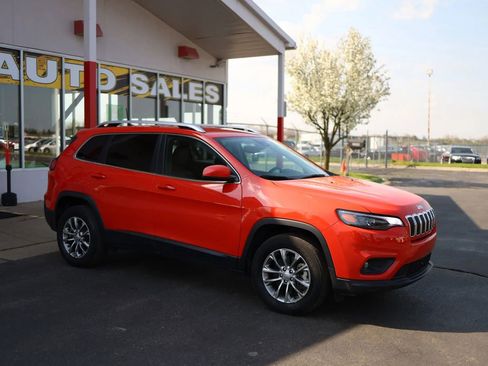 Used 2021 Jeep Cherokee Latitude Lux AWD/4WD image 3