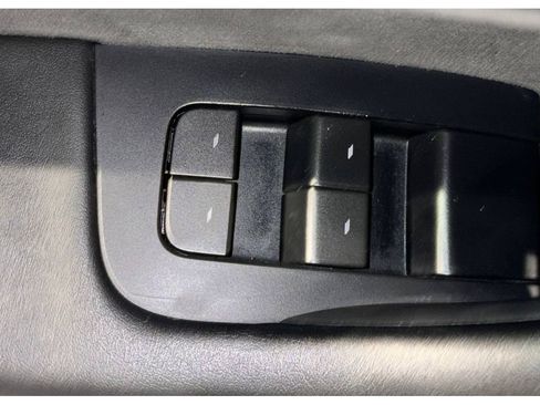 Used 2023 Tesla Model Y Long Range image 32