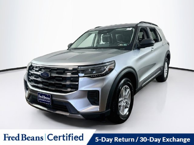 Used 2025 Ford Explorer Active AWD/4WD image 3