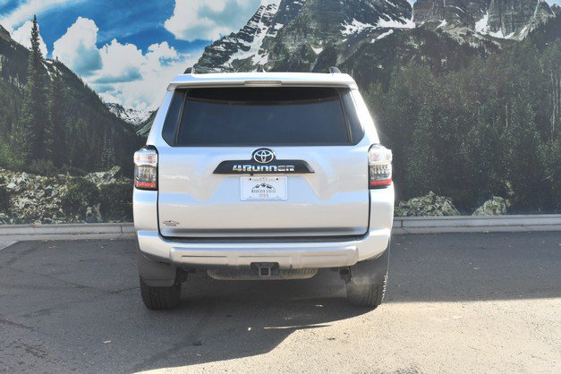 Certified 2021 Toyota 4Runner TRD Off-Road Premium AWD/4WD image 10
