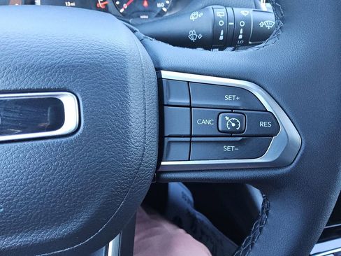 New 2026 Jeep Compass Latitude image 26