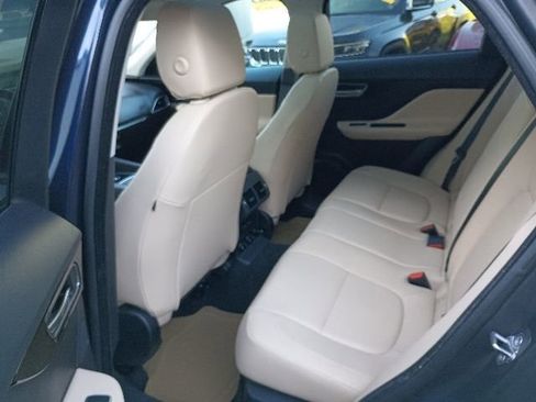 Used 2018 Jaguar F-PACE Premium AWD/4WD image 8