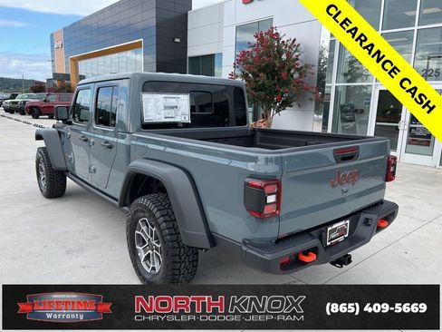 New 2025 Jeep Gladiator Mojave w/ Convenience Group image 17