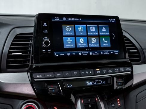 Used 2025 Honda Odyssey Sport-L image 19