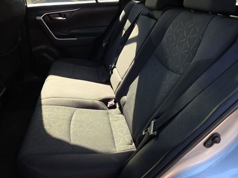 Used 2021 Toyota RAV4 XLE image 7