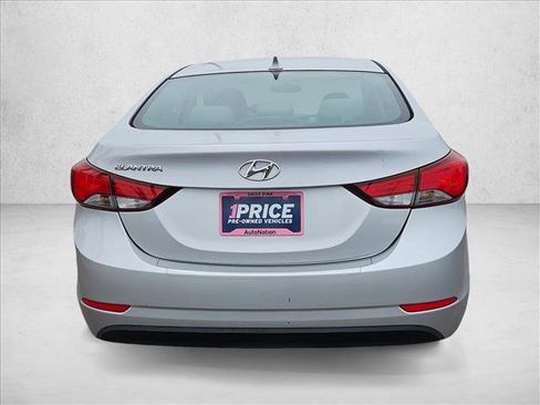 Used 2015 Hyundai Elantra SE FWD image 6