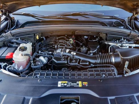 Certified 2023 Jeep Grand Cherokee L Limited image 29