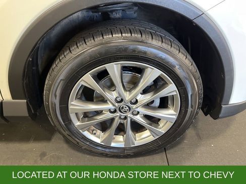 Used 2016 Toyota RAV4 Limited image 11