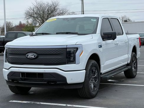 New 2025 Ford F150 Lightning Flash AWD/4WD image 44