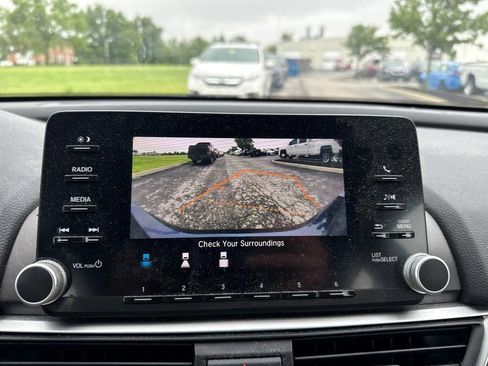 Used 2019 Honda Accord LX image 22