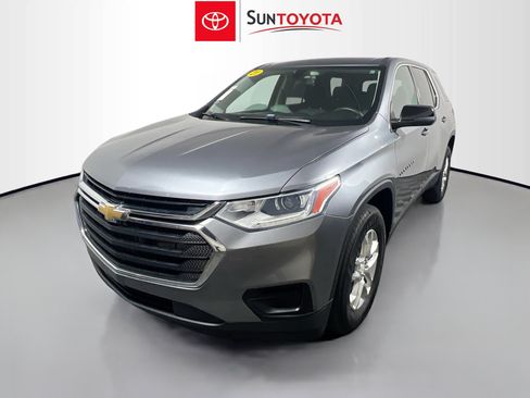 Used 2021 Chevrolet Traverse LS FWD image 9