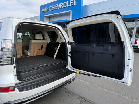 Used 2023 Lexus GX 460 Premium AWD/4WD image 48