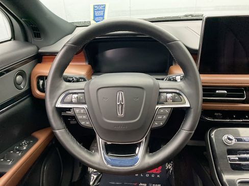 Used 2021 Lincoln Nautilus Reserve AWD/4WD image 16