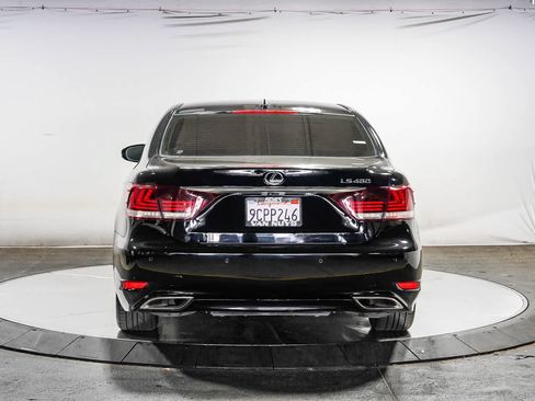 Used 2016 Lexus LS 460 w/ Comfort Package RWD image 3