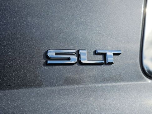 Used 2018 GMC Yukon SLT AWD/4WD image 19
