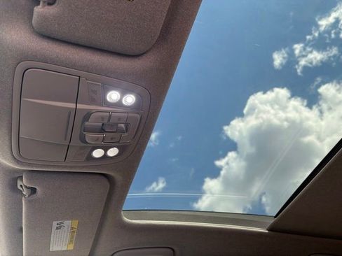Used 2019 Hyundai Santa Fe Limited AWD/4WD image 11
