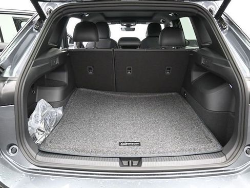New 2026 Volkswagen Tiguan SE R-Line AWD/4WD image 12