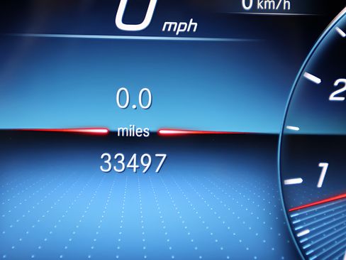 Used 2022 Mercedes-Benz GLE 350 4MATIC image 9