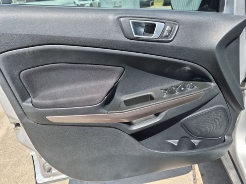 Used 2019 Ford EcoSport SE FWD image 21