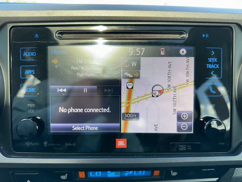 Used 2019 Toyota Tacoma TRD Pro AWD/4WD image 11