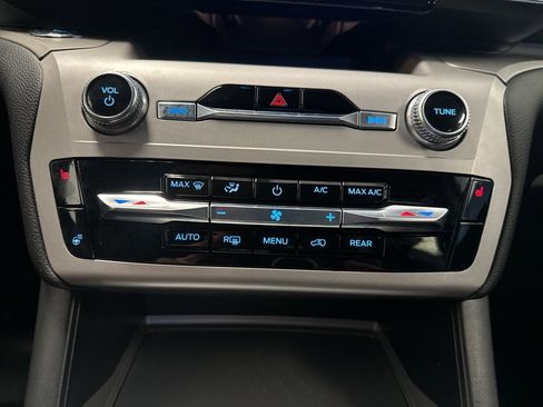 Certified 2023 Ford Explorer XLT w/ Equipment Group 202A image 22